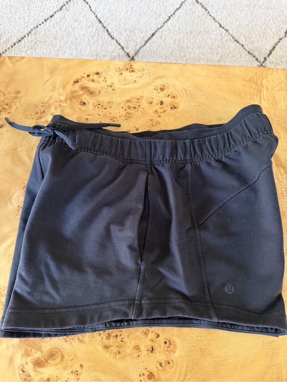 Lululemon inner glow black shorts - Picture 4 of 5